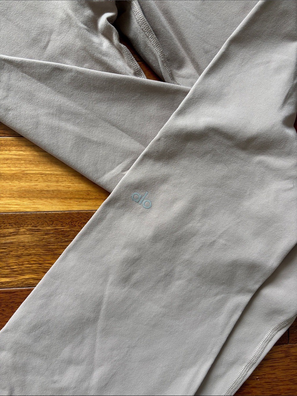 ALO Yoga Beige Flare Leggings - Picture 2 of 5